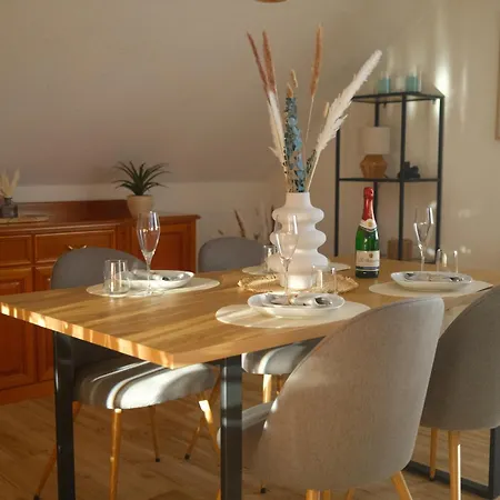 Gluecksklee Apartment *