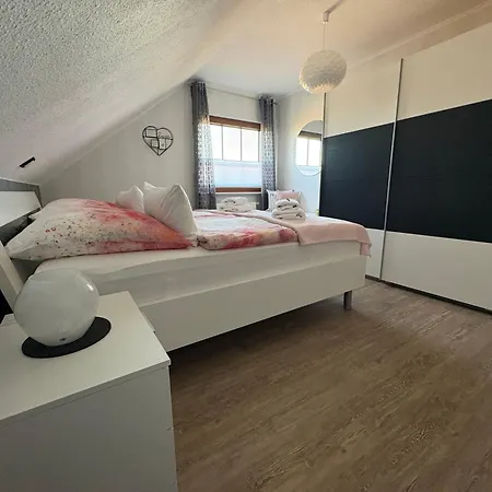 Gluecksklee 公寓 *